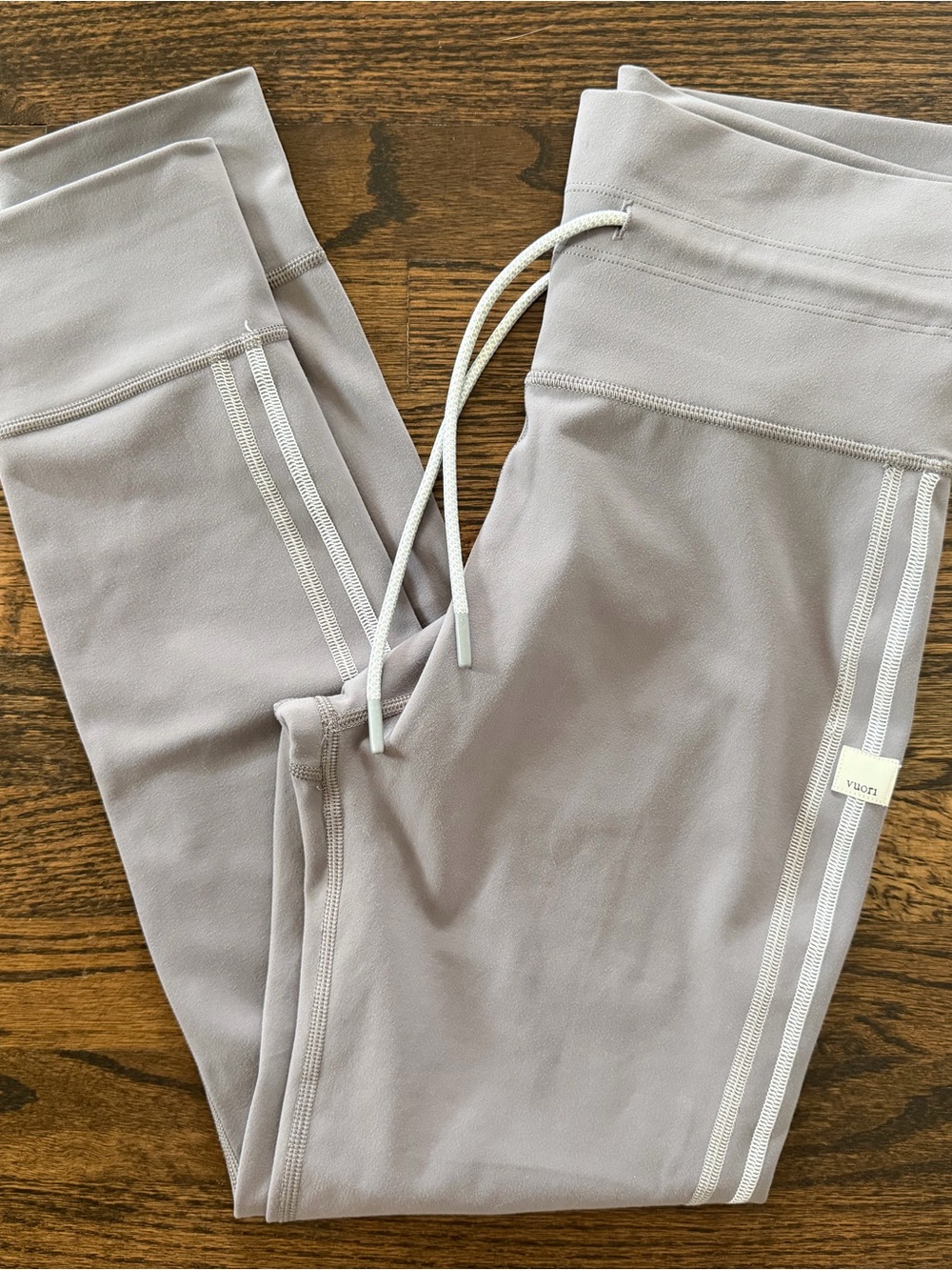 Vuori Daily Sport Legging Smoke Grey High Rise Medium Stripe Jogger Pant VW459